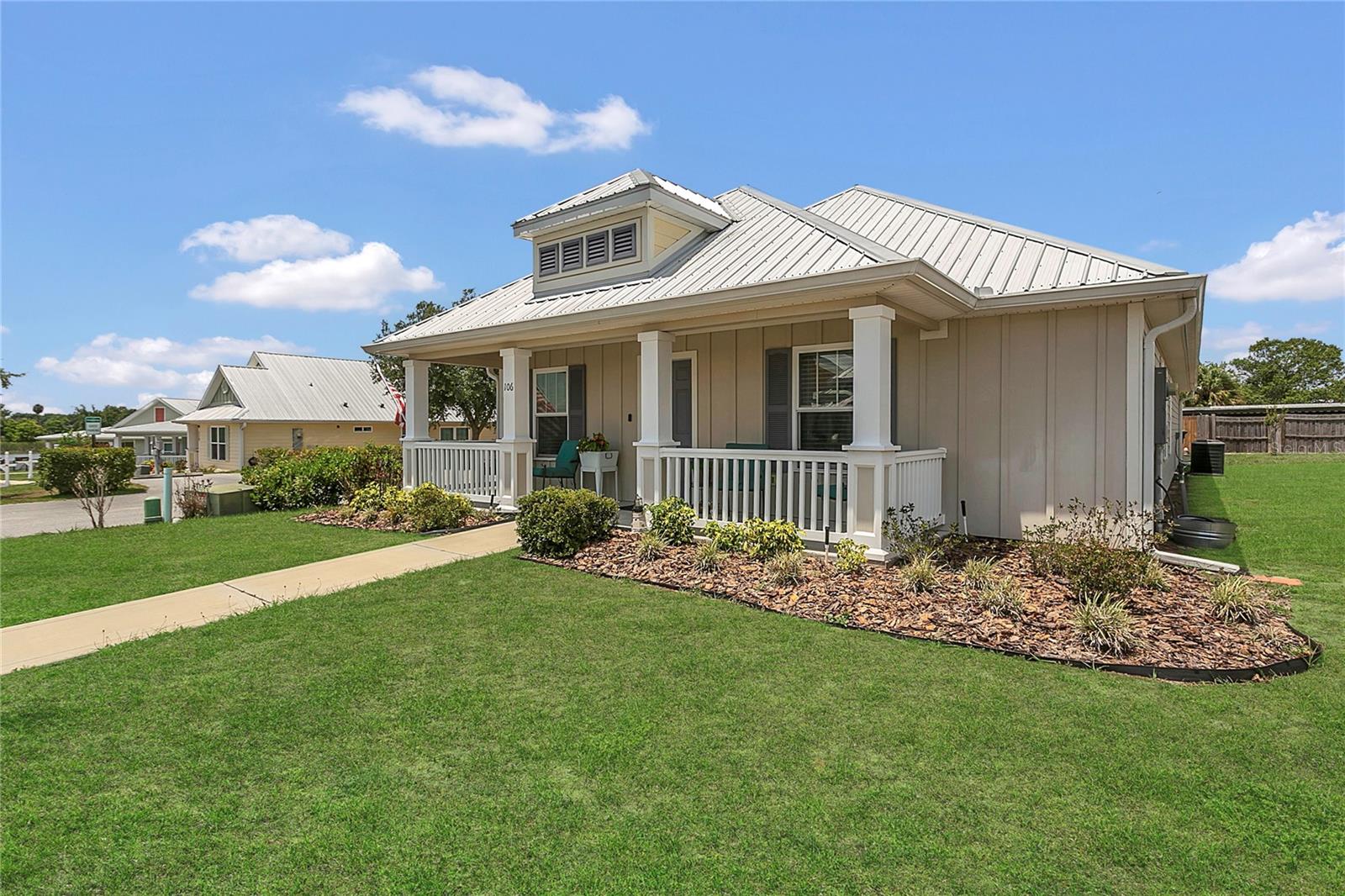 UMATILLA COTTAGES AT WATERS EDGE - Residential