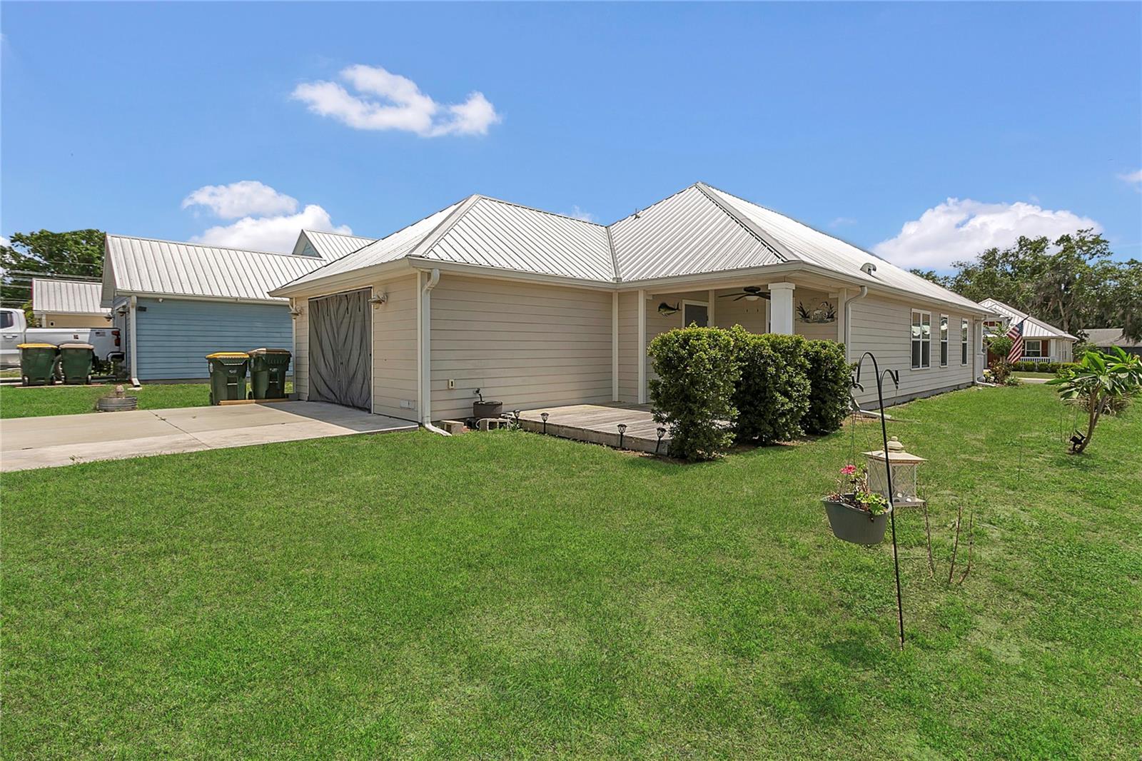 UMATILLA COTTAGES AT WATERS EDGE - Residential