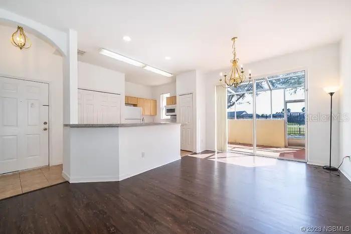 FIESTA KEY - Residential