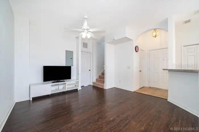 FIESTA KEY - Residential