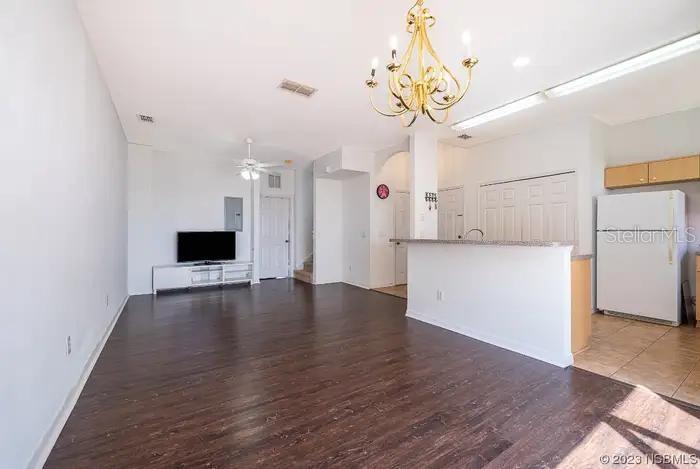 FIESTA KEY - Residential