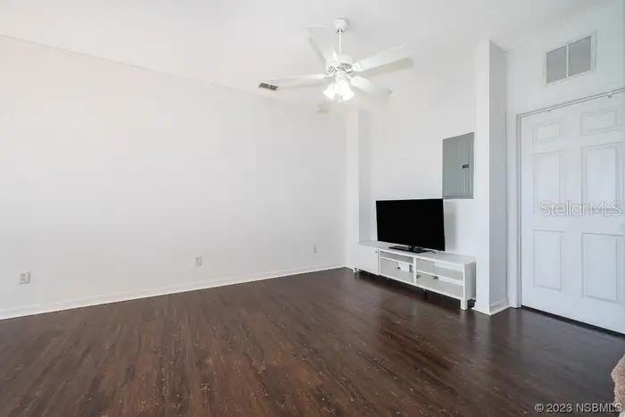 FIESTA KEY - Residential