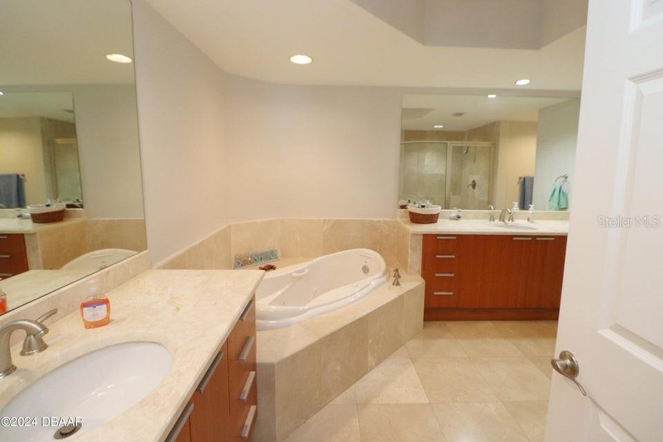 MARINA GRANDE/HALIFAX 01 - Residential