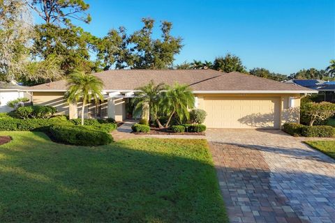 Photo of 3679 Aster Drive, Sarasota, FL 34233 (MLS # A4663887)