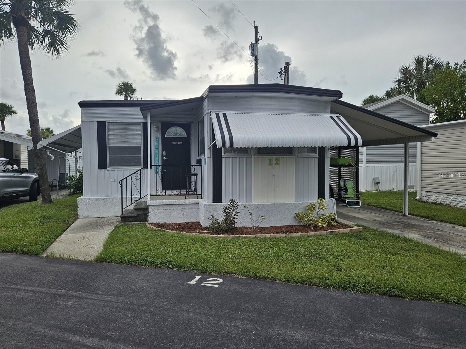 Located on the Tampa side at the base of the Gandy Bridge, Regency Cove is a hidden gem right on Tampa Bay! If you want a gated Florida 55+ fun-filled, sun-filled and friendship-filled living, come and visit this One Bedroom One Bath. This unit comes partially furnished and has all appliances including dishwasher and an inside stackable washer/washer plus a large outside shed. Outside activities including Shuffleboard, pool and Spa, walks along the water and BEAUTIFUL STUNNING GORGEOUS Sunsets at the point and right on Tampa Bay. Inside activities include use of Fitness Room, LOTS of Community Activities including dinners, weekly game nights and activities in the community and so much more! Come visit Regency Cove - there are TONS of good friends and fellowship just waiting for you!