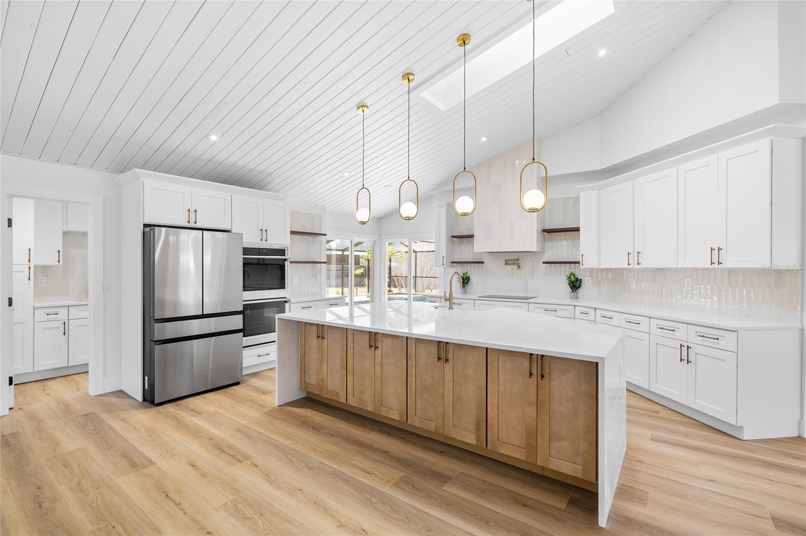 THE MANORS AT CRYSTAL LAKES - Residential