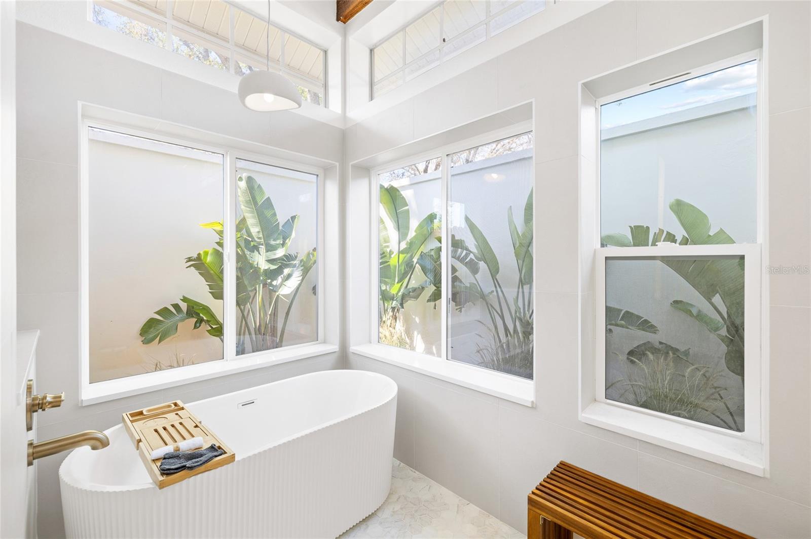 THE MANORS AT CRYSTAL LAKES - Residential