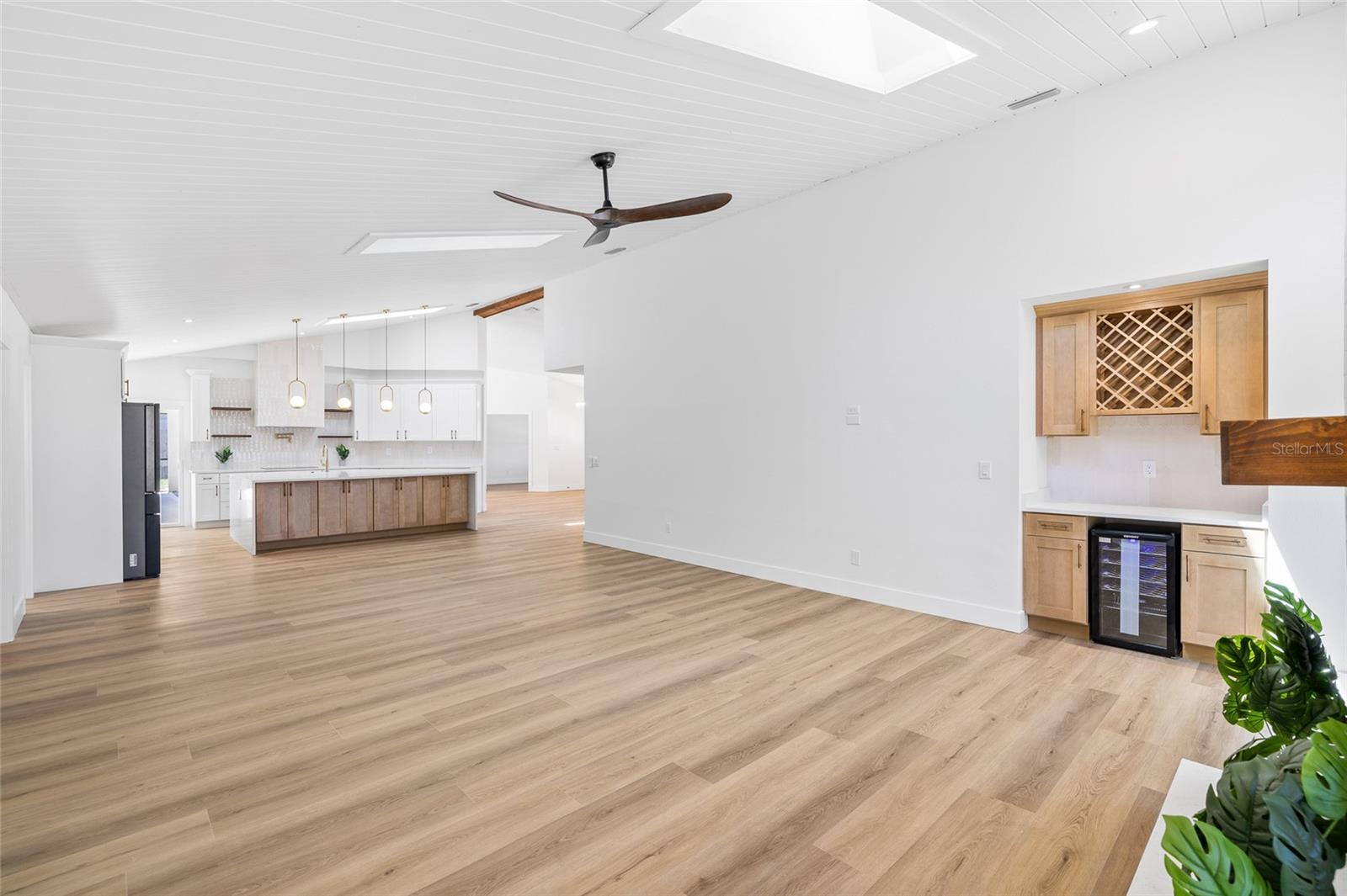 THE MANORS AT CRYSTAL LAKES - Residential