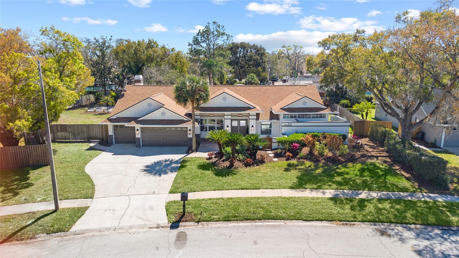 512 CRYSTAL GROVE BOULEVARD