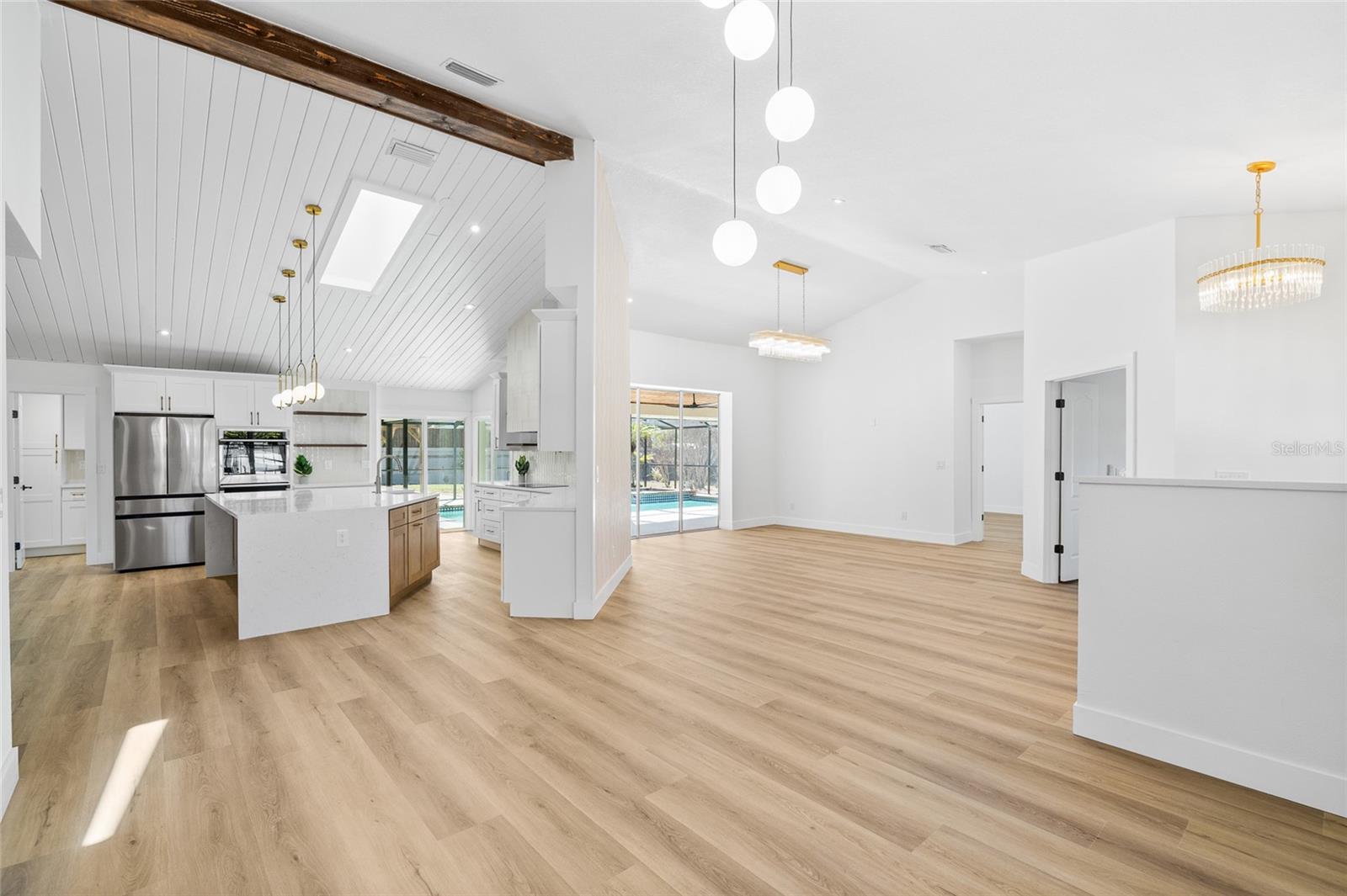 THE MANORS AT CRYSTAL LAKES - Residential