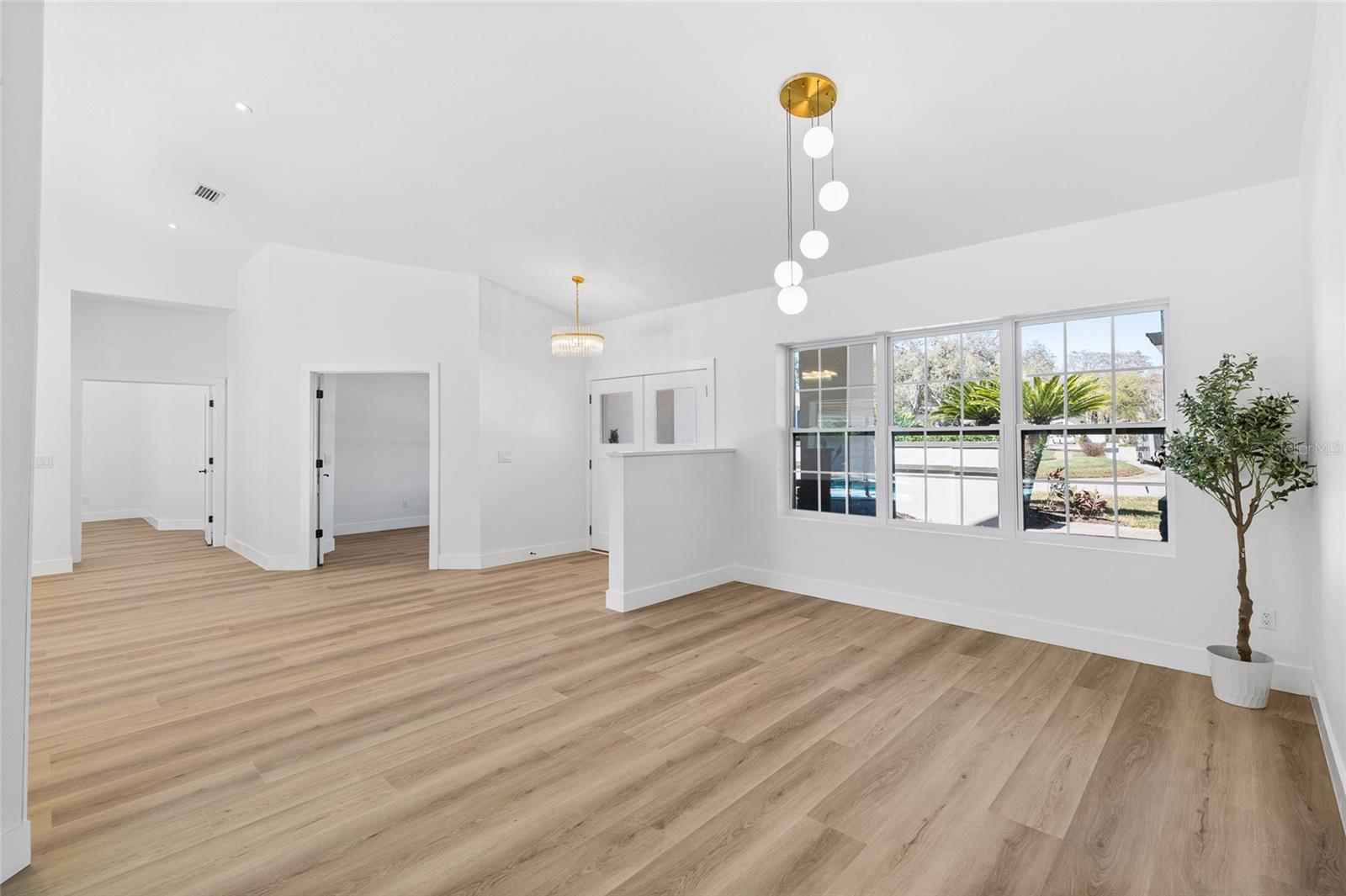 THE MANORS AT CRYSTAL LAKES - Residential