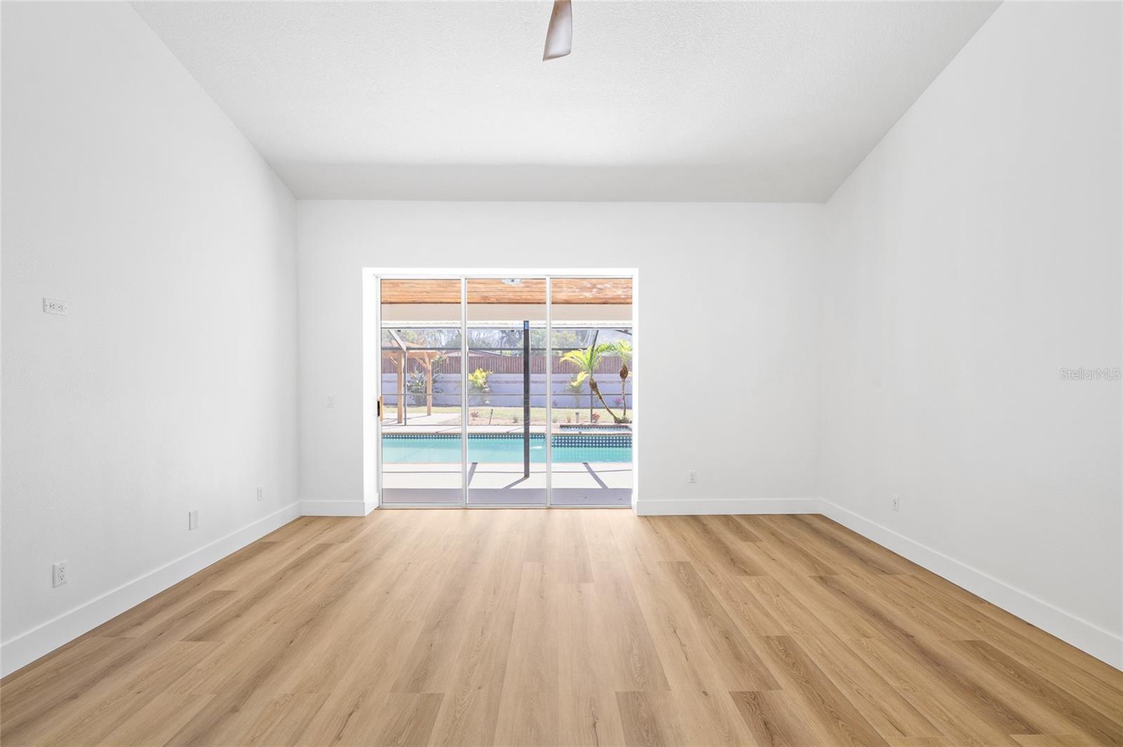 THE MANORS AT CRYSTAL LAKES - Residential