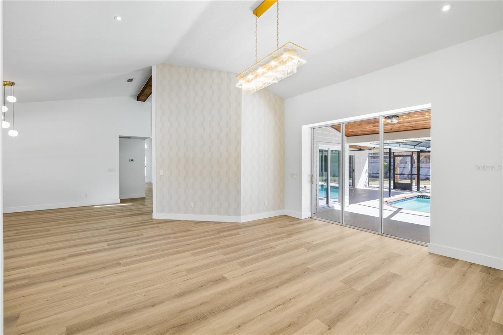 THE MANORS AT CRYSTAL LAKES - Residential