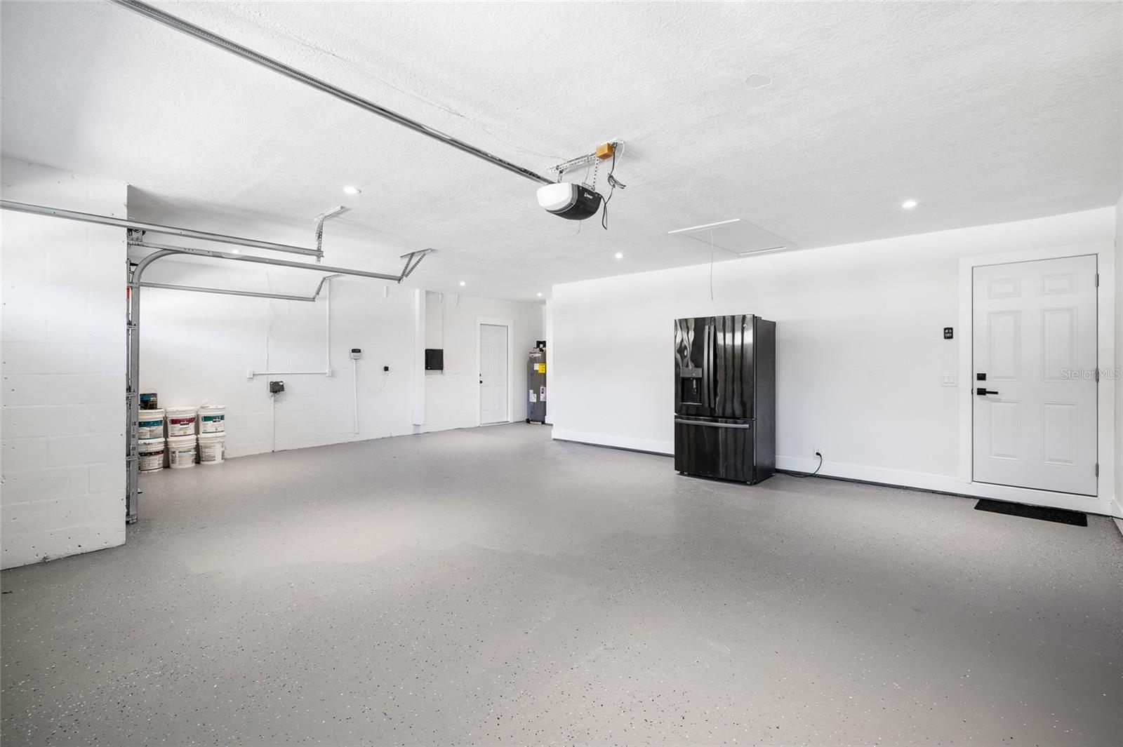 THE MANORS AT CRYSTAL LAKES - Residential