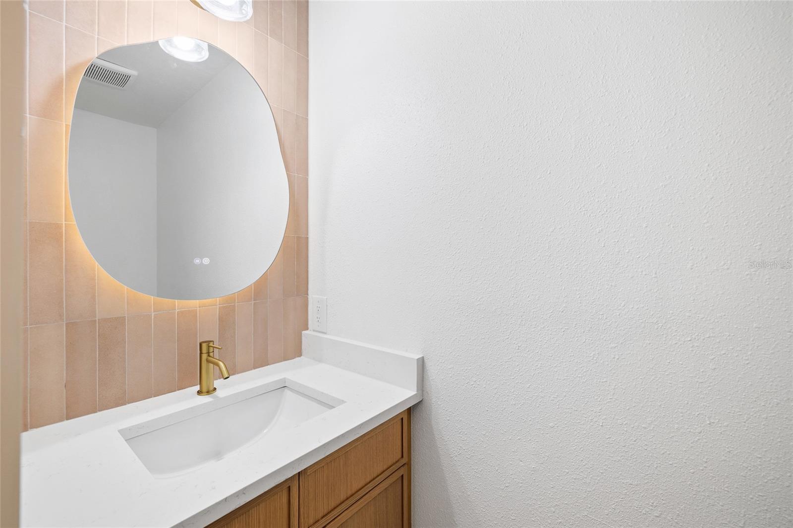 THE MANORS AT CRYSTAL LAKES - Residential