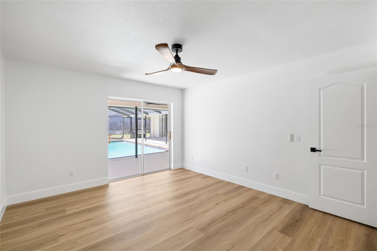 THE MANORS AT CRYSTAL LAKES - Residential