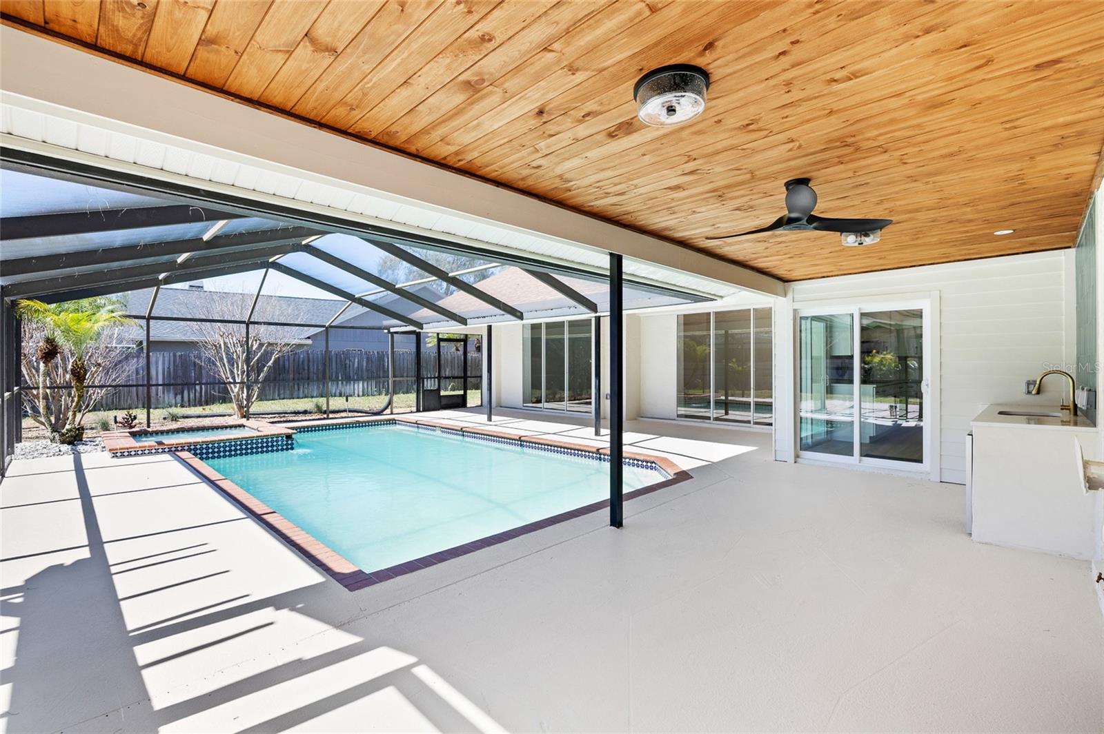 THE MANORS AT CRYSTAL LAKES - Residential