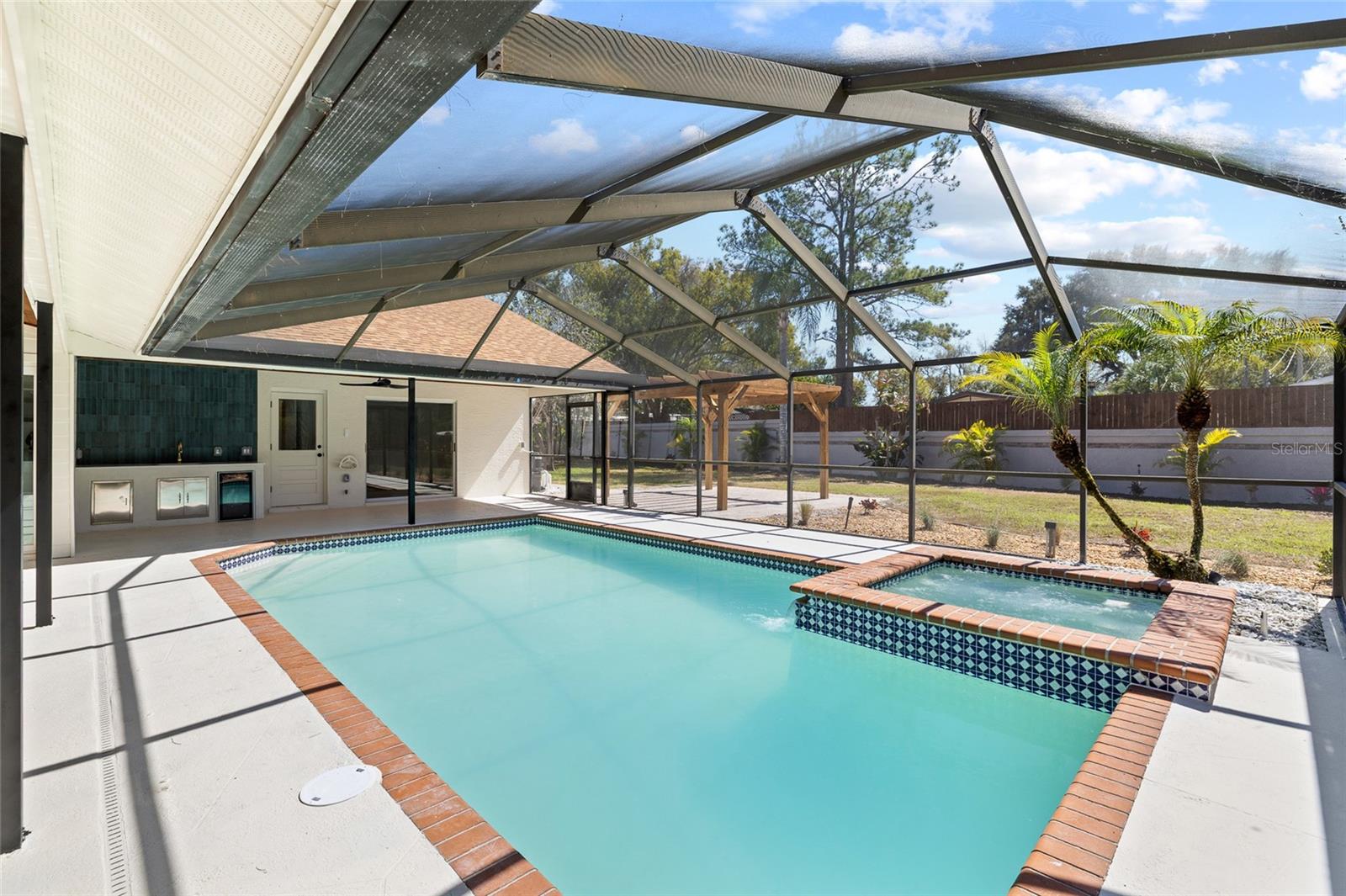 THE MANORS AT CRYSTAL LAKES - Residential