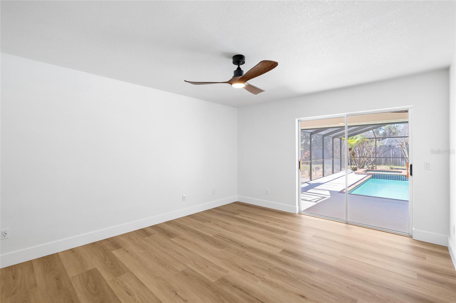 THE MANORS AT CRYSTAL LAKES - Residential