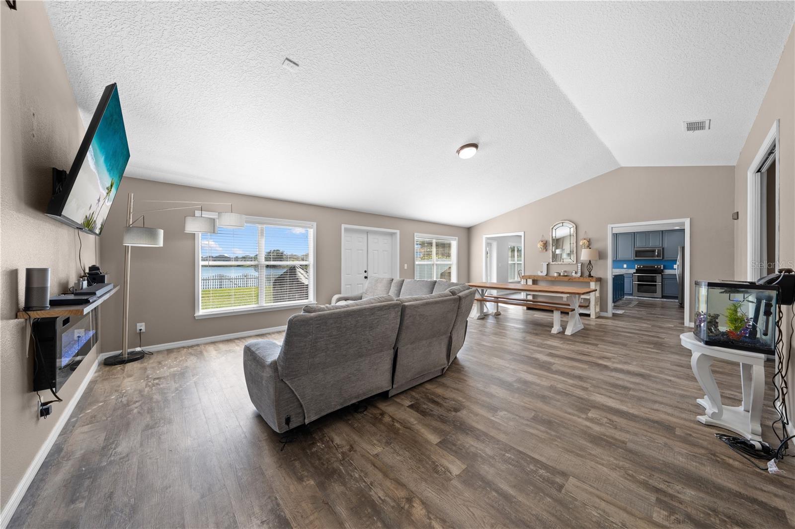 KEYSTONE POINTE PH 3 - Residential