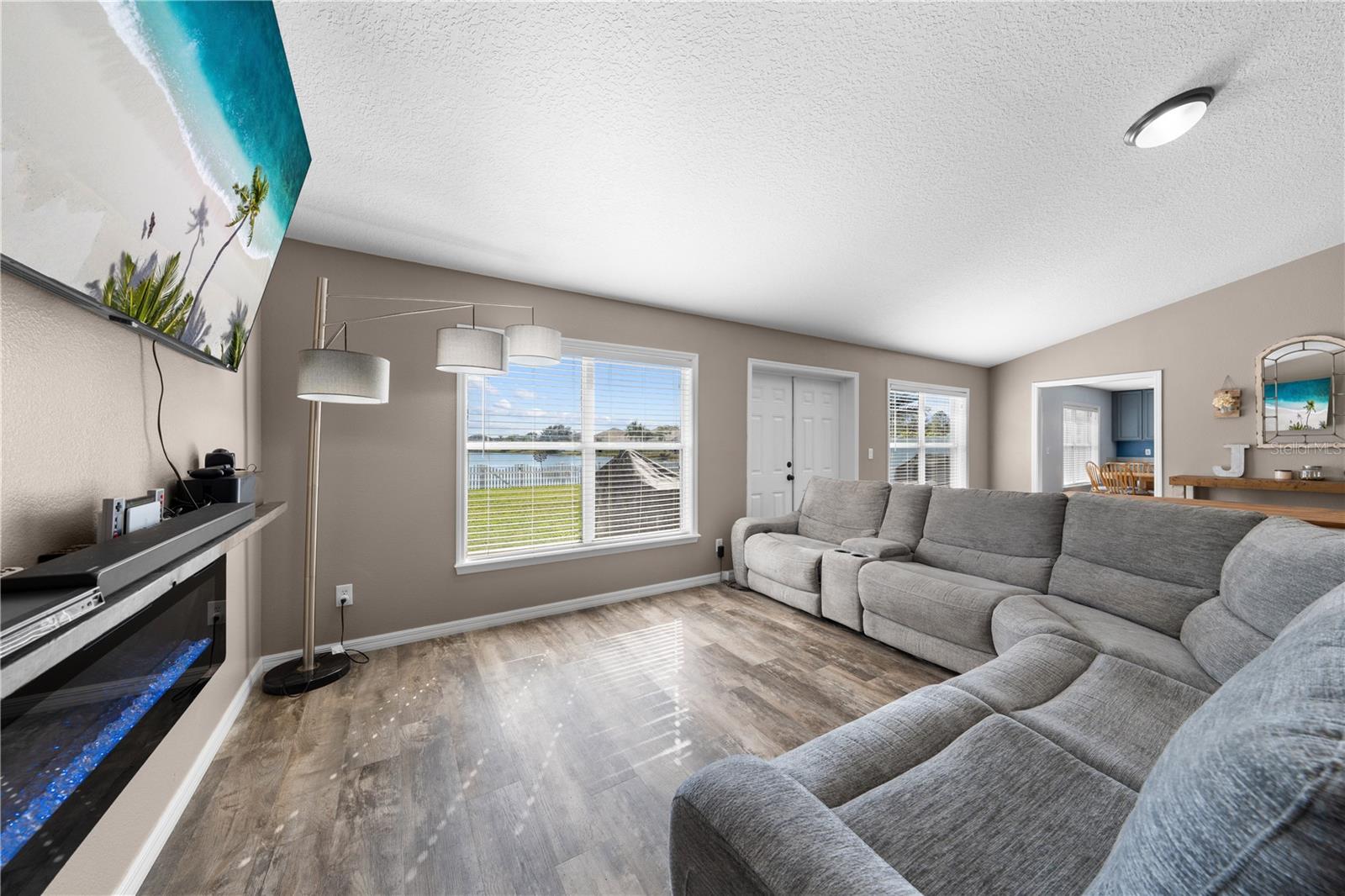 KEYSTONE POINTE PH 3 - Residential