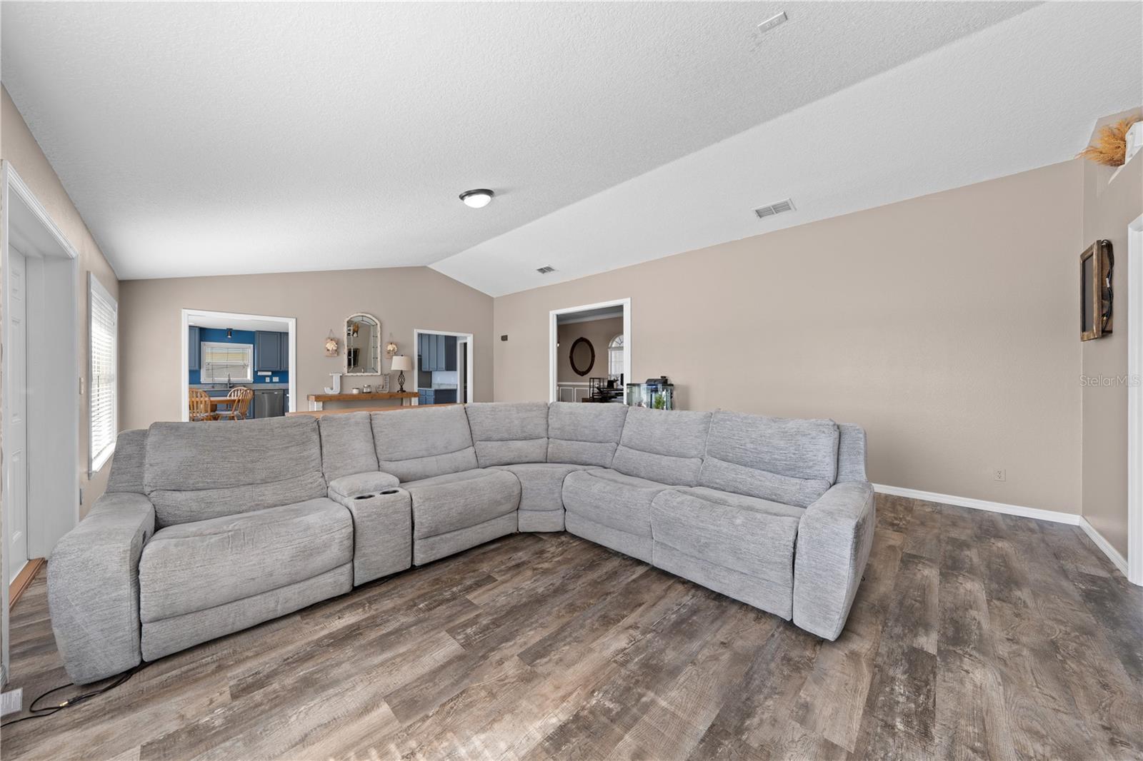 KEYSTONE POINTE PH 3 - Residential