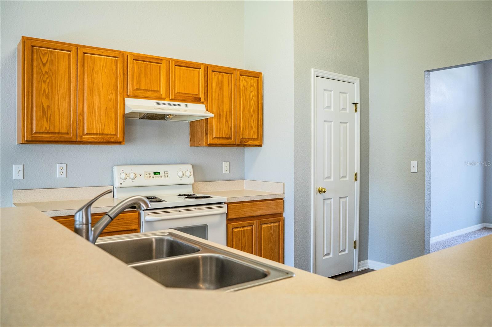 HAMILTON WEST PH 02 - Residential Lease