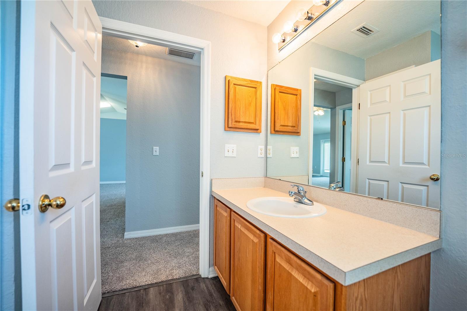 HAMILTON WEST PH 02 - Residential Lease