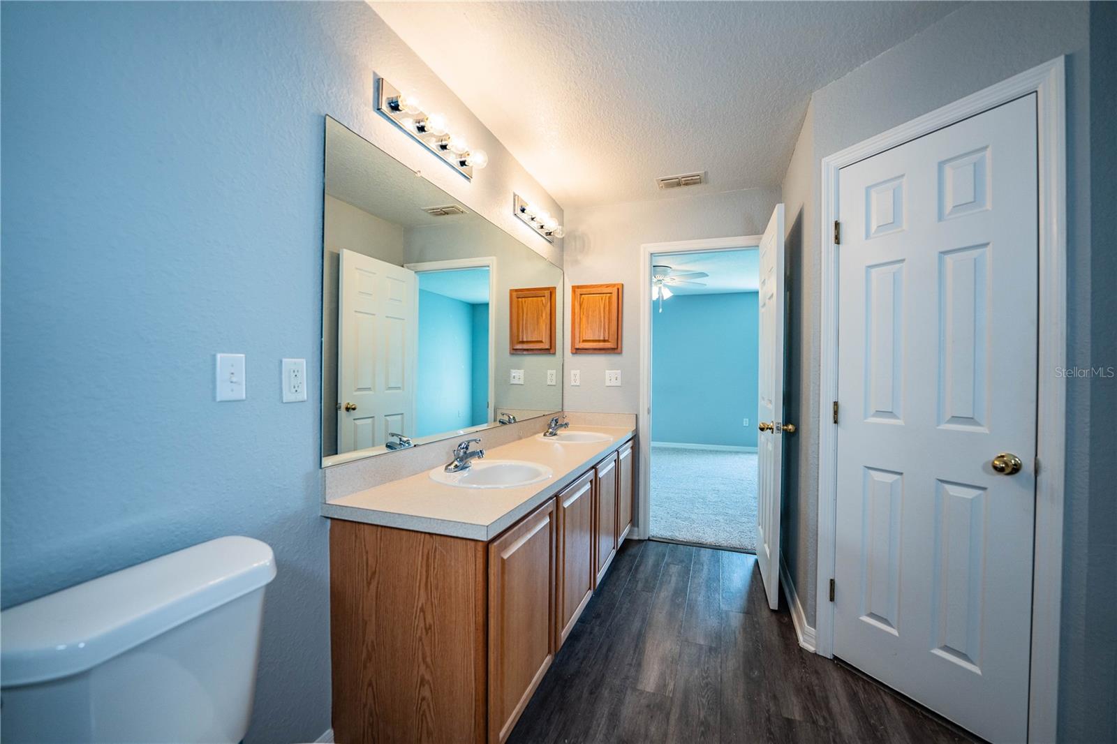 HAMILTON WEST PH 02 - Residential Lease