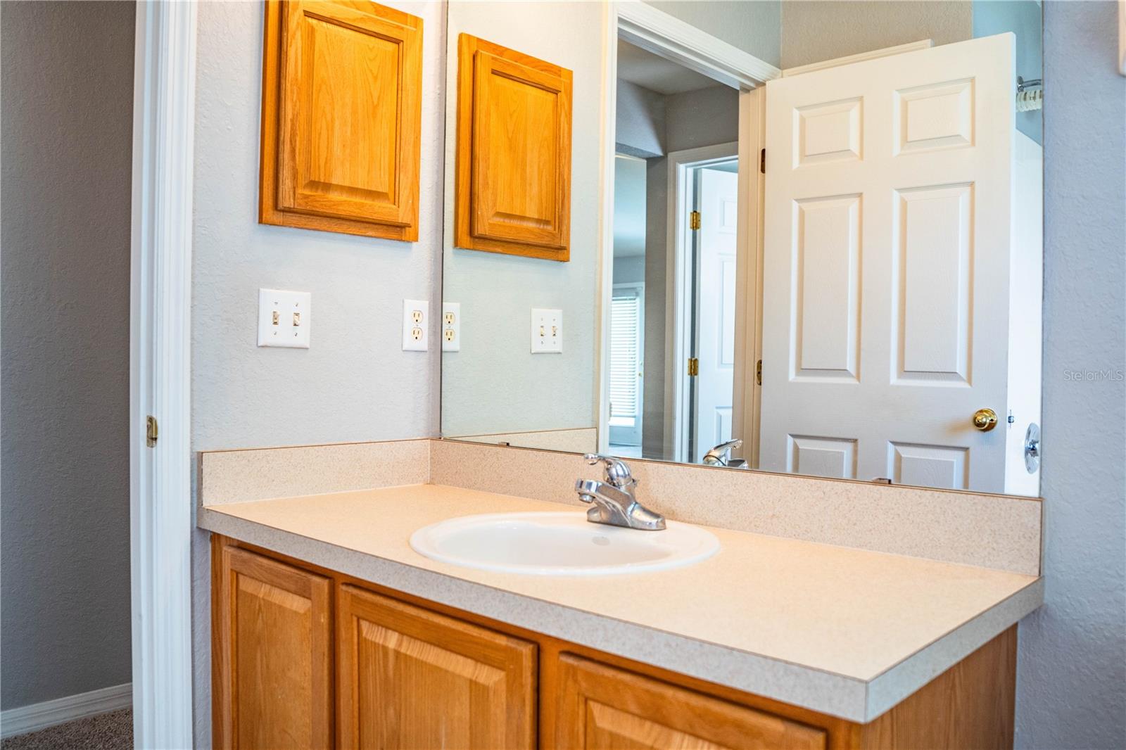 HAMILTON WEST PH 02 - Residential Lease