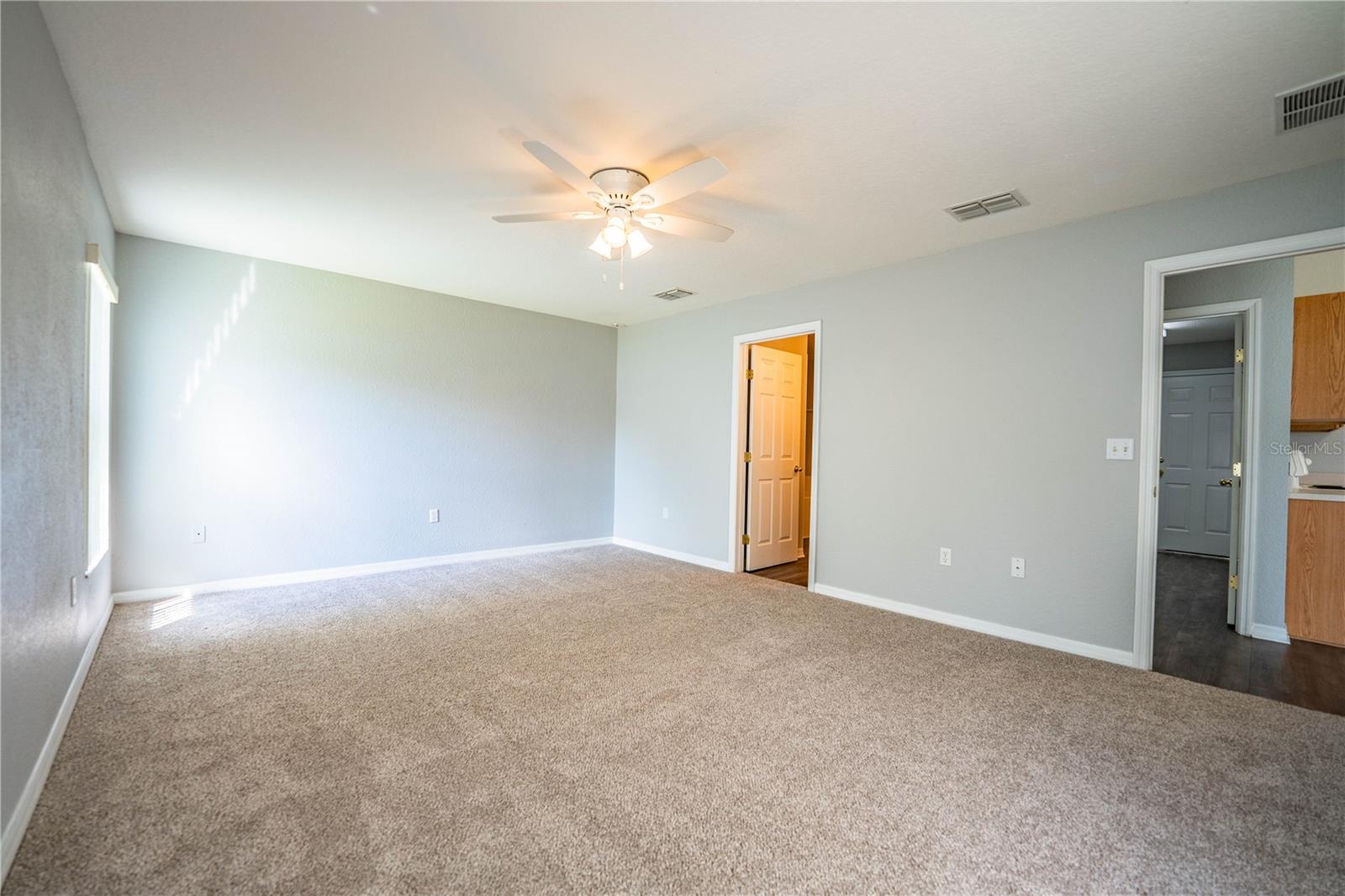 HAMILTON WEST PH 02 - Residential Lease