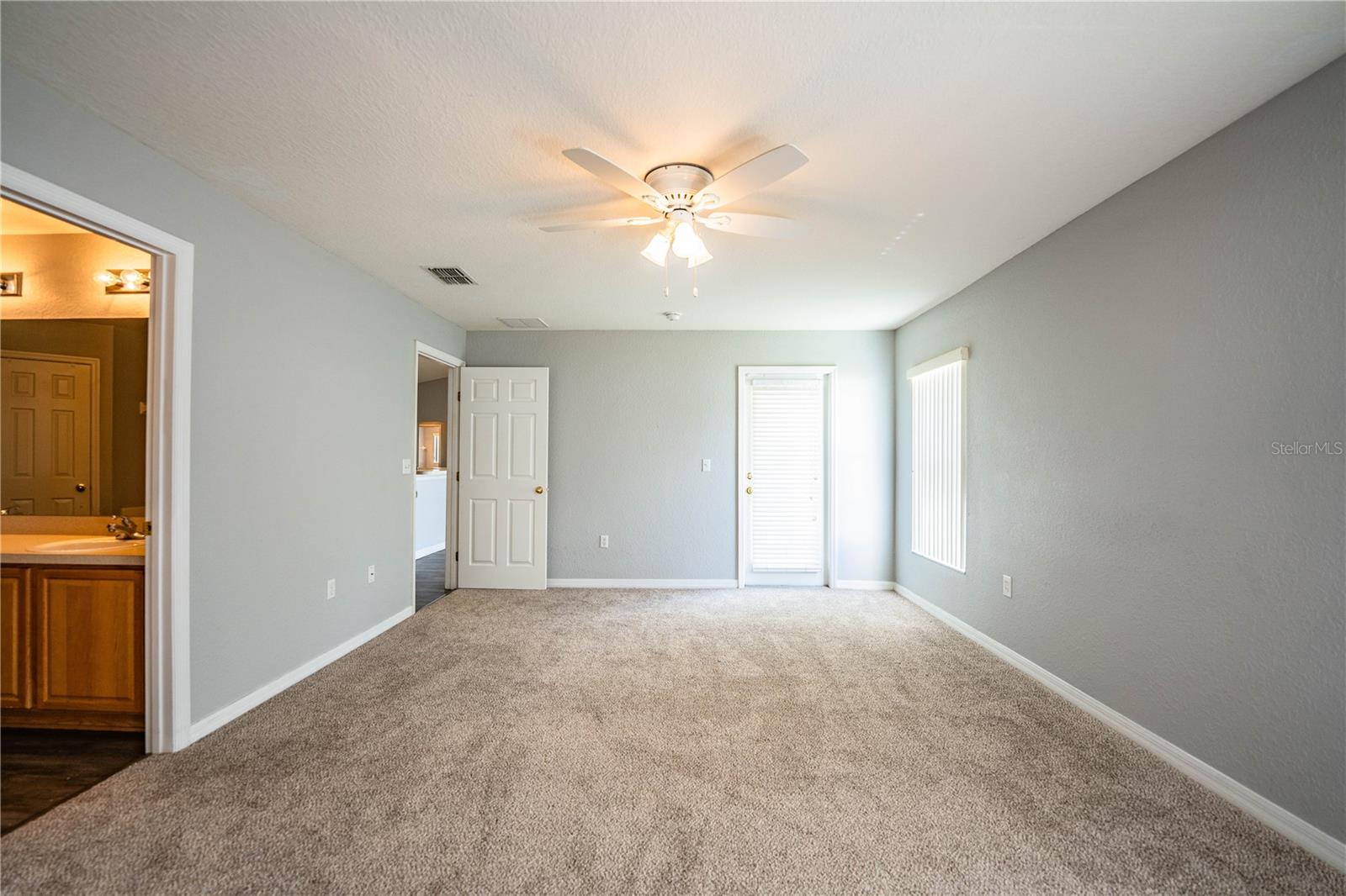 HAMILTON WEST PH 02 - Residential Lease