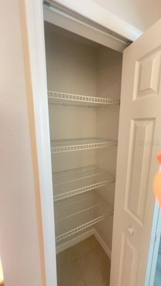 CYPRESS LAKE TOWNHOMES PHS II UNIT 2 - Residential Lease