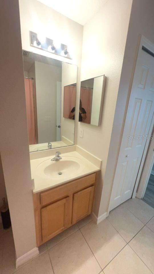 CYPRESS LAKE TOWNHOMES PHS II UNIT 2 - Residential Lease