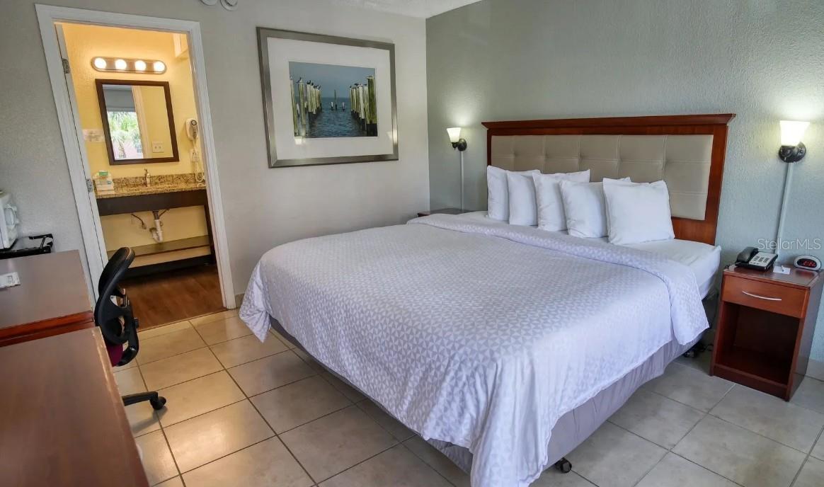 504 S GULFVIEW BOULEVARD