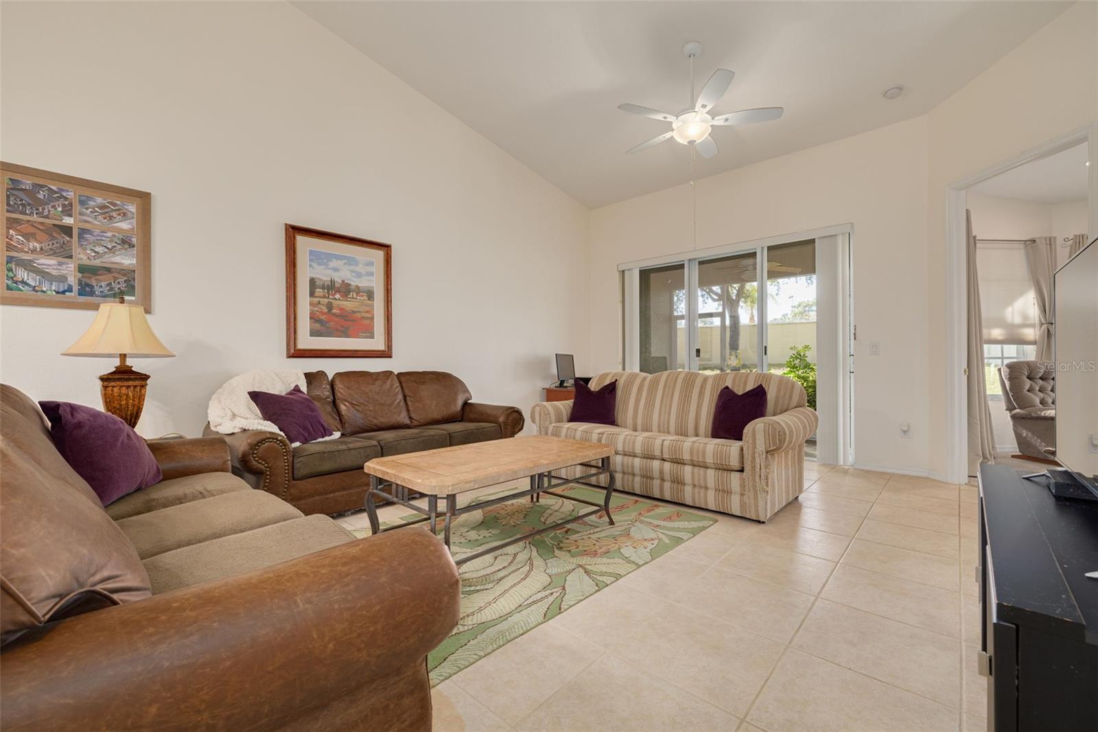 656 SPRING LAKE CIRCLE