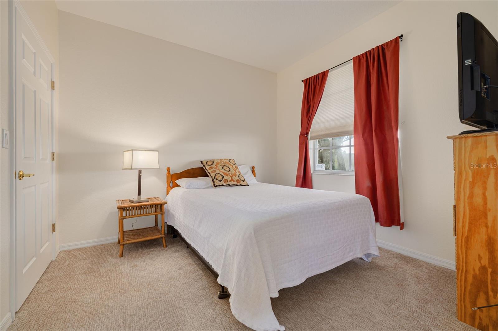 TOWNHOMES AT NORTH LAKE - Residential