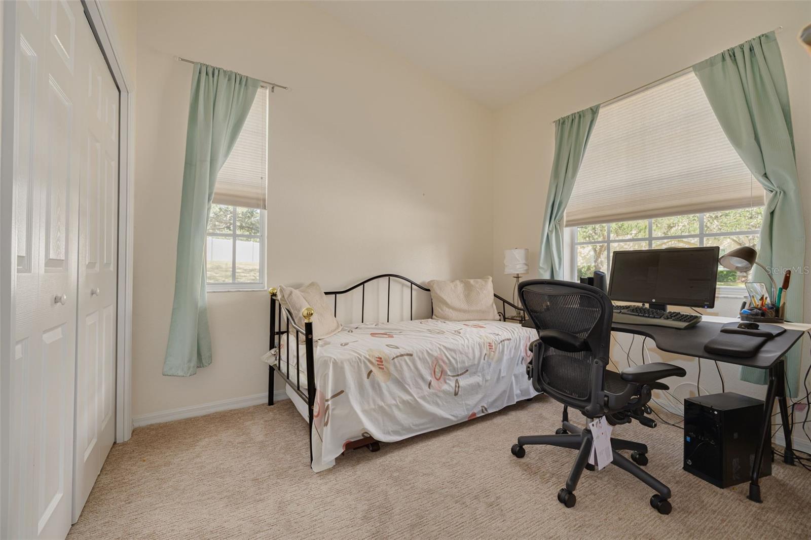 TOWNHOMES AT NORTH LAKE - Residential