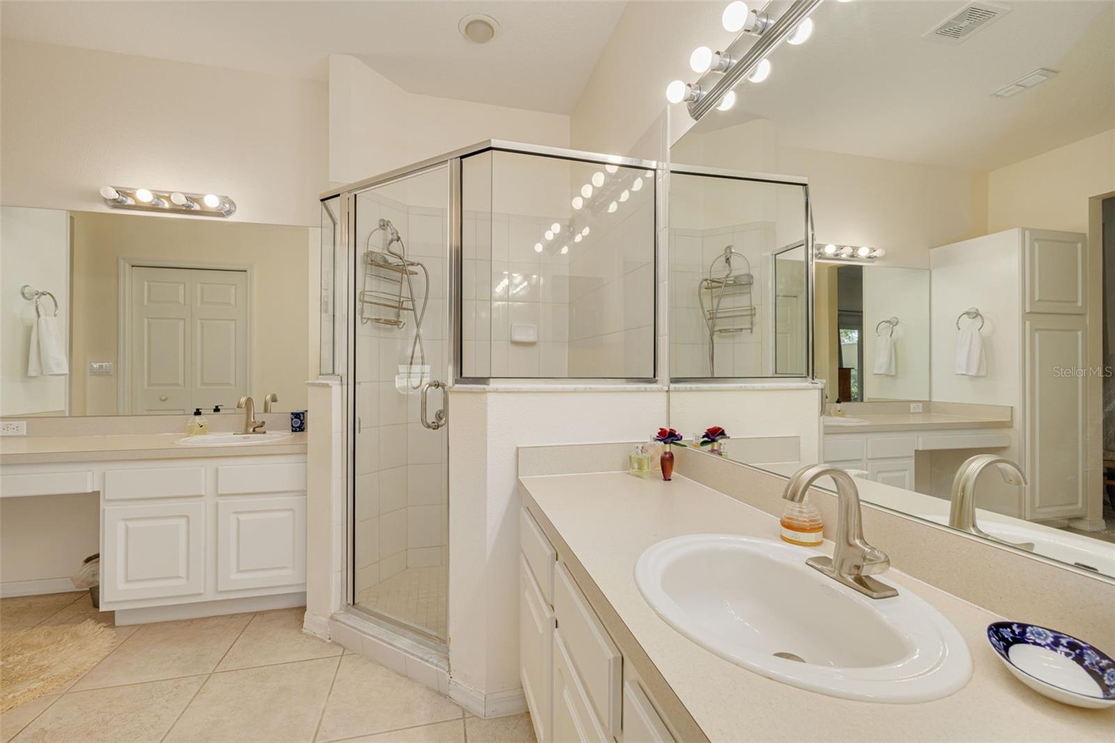 TOWNHOMES AT NORTH LAKE - Residential