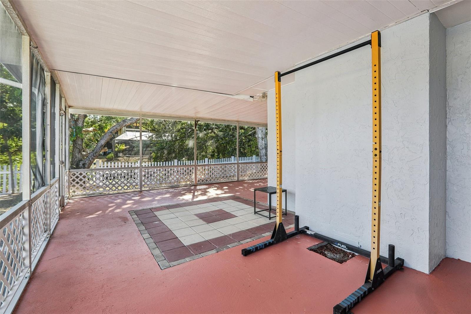 LAKE TARPON ESTATES - Residential Lease