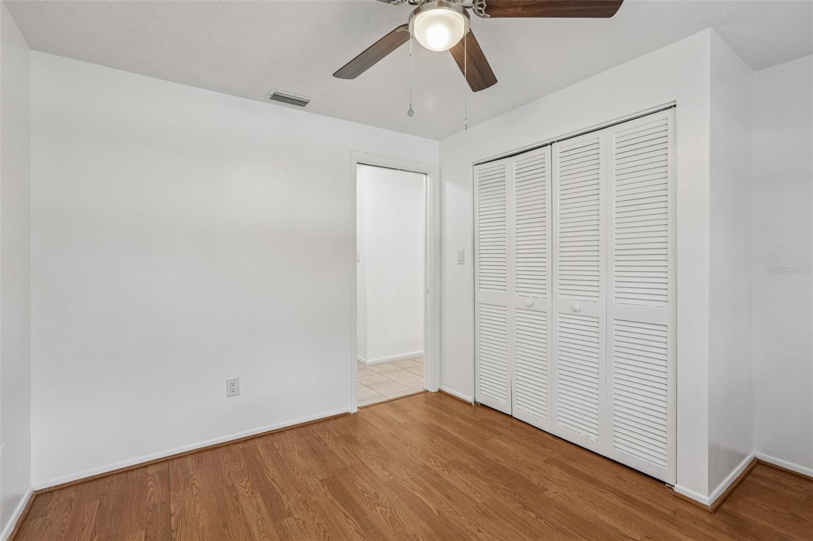 LAKE TARPON ESTATES - Residential Lease