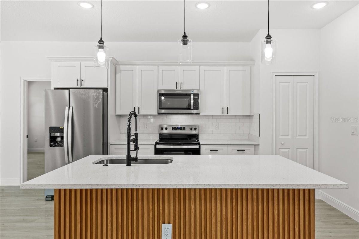 CITRUS SPGS UNIT 13 - Residential