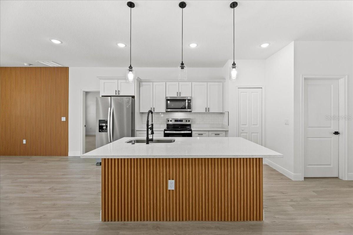 CITRUS SPGS UNIT 13 - Residential