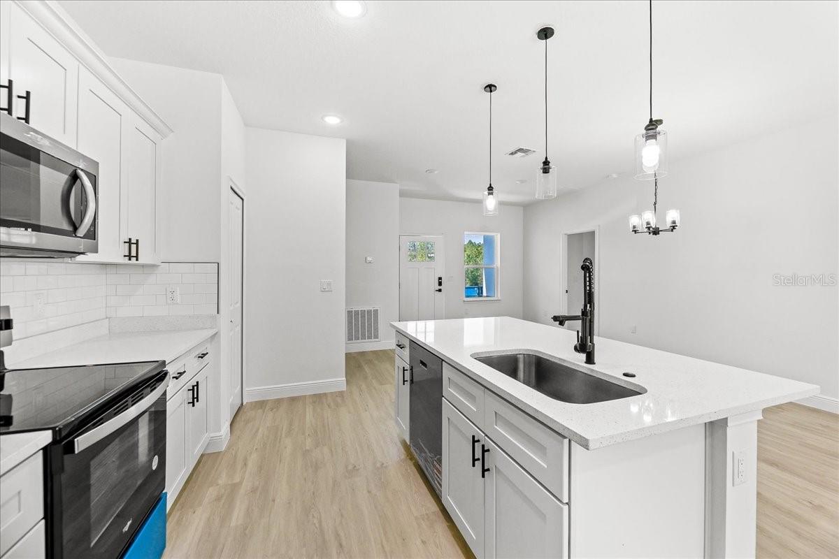 CITRUS SPGS UNIT 13 - Residential