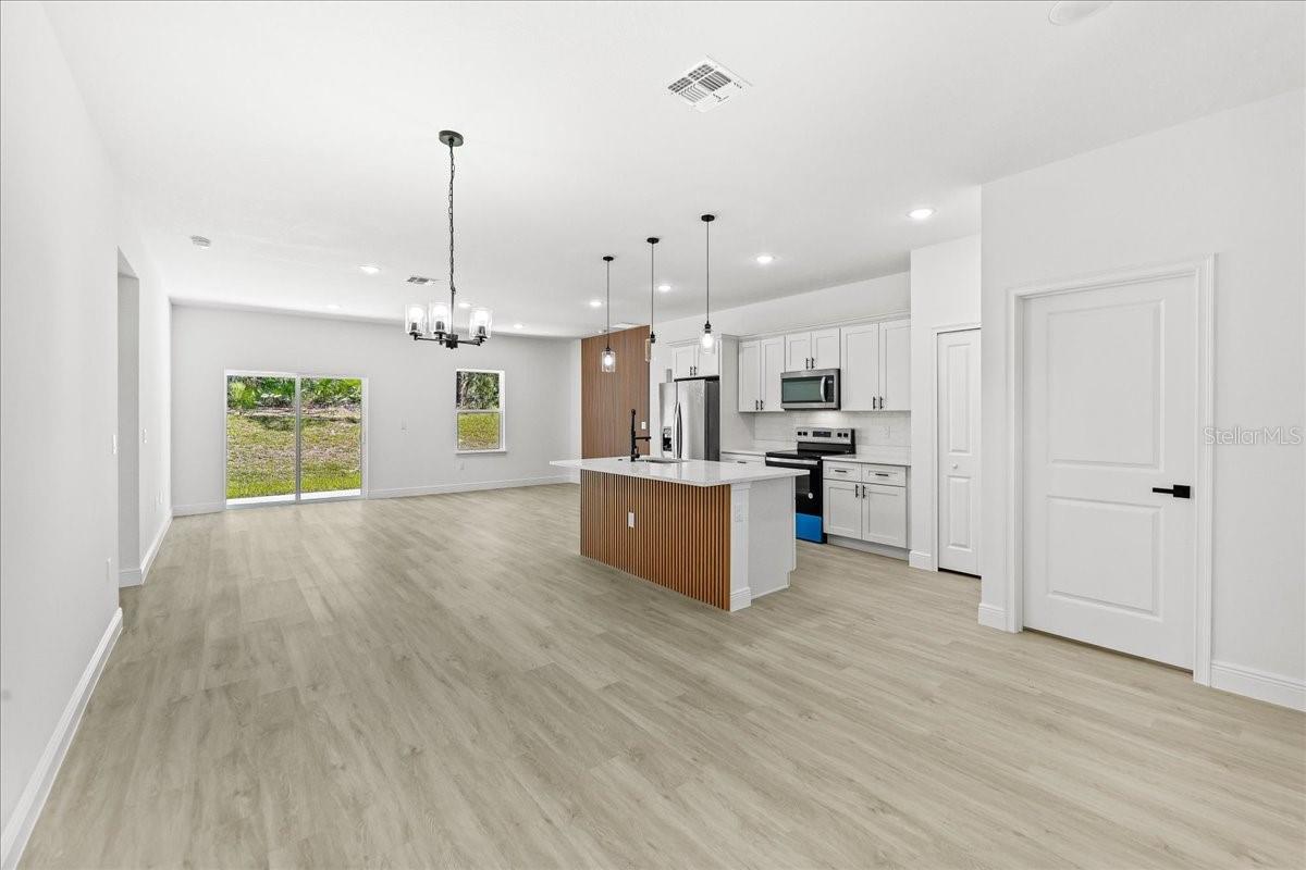 CITRUS SPGS UNIT 13 - Residential