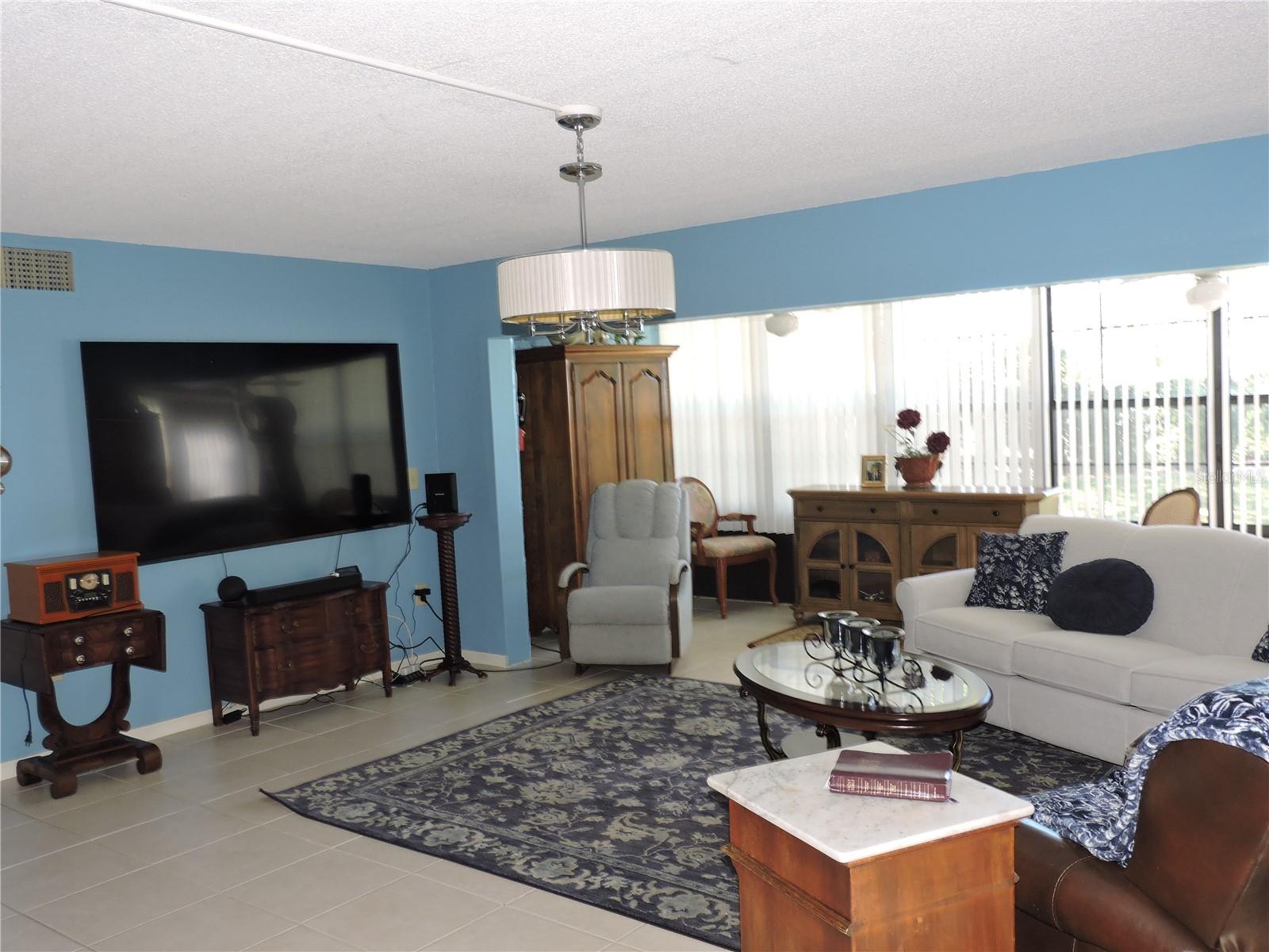 LA CASA - Residential