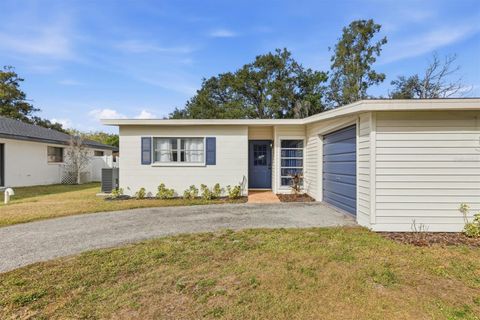 Photo of 4643 Brooksdale Drive, Sarasota, FL 34232 (MLS # A4678321)