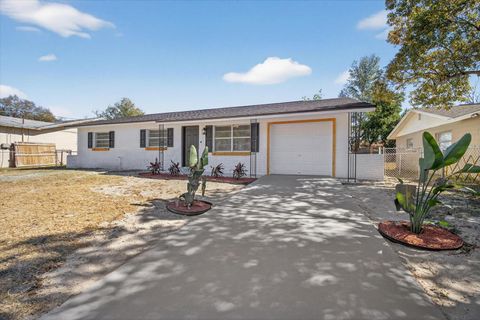 Photo of 8309 Tupelo Drive, Tampa, FL 33637 (MLS # TB8472193)