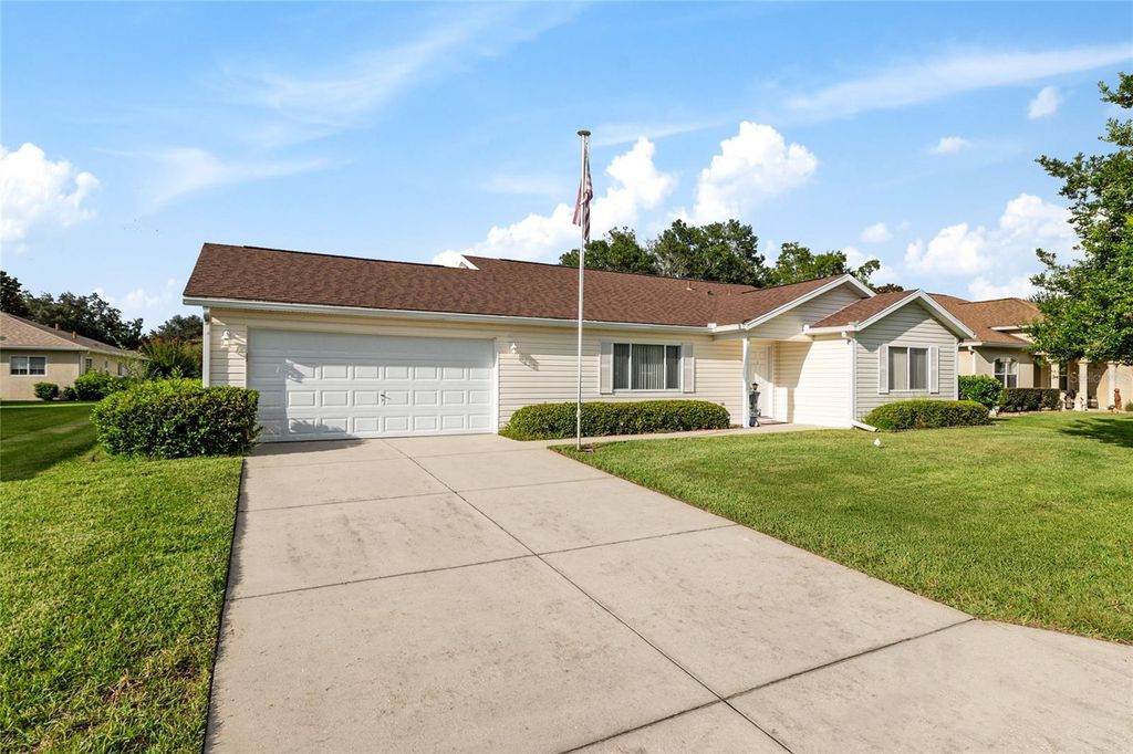 Photo of 11587 SW 139th Place, Dunnellon, FL 34432 (MLS # OM710180)