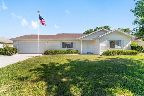 Photo of 11587 SW 139th Place, Dunnellon, FL 34432 (MLS # OM710180)